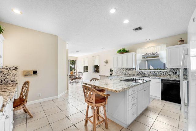 4 Sutton Drive, Boynton Beach, FL 33436