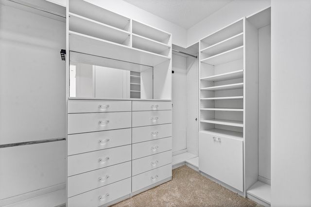 4 Sutton Drive, Boynton Beach, FL 33436