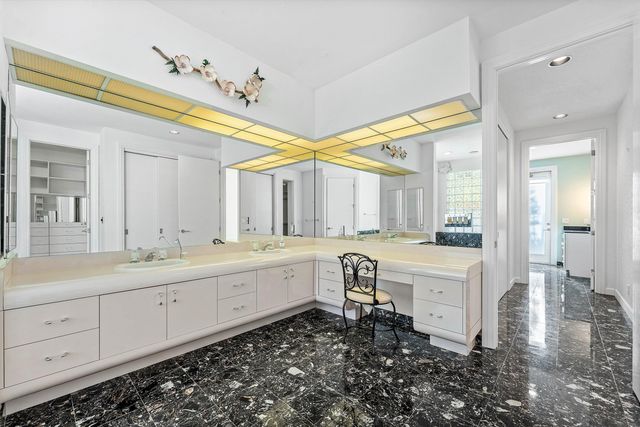 4 Sutton Drive, Boynton Beach, FL 33436