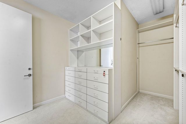 4 Sutton Drive, Boynton Beach, FL 33436