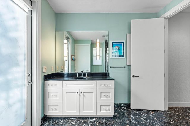 4 Sutton Drive, Boynton Beach, FL 33436