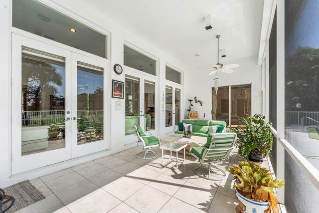 4 Sutton Drive, Boynton Beach, FL 33436