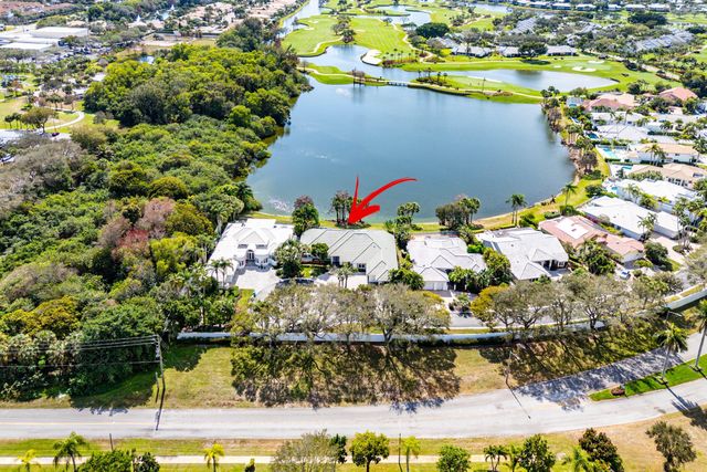 4 Sutton Drive, Boynton Beach, FL 33436