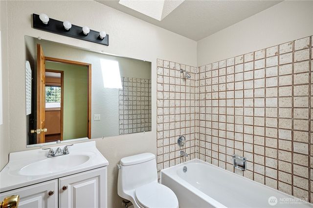 10122 50th Place W, Mukilteo, WA 98275