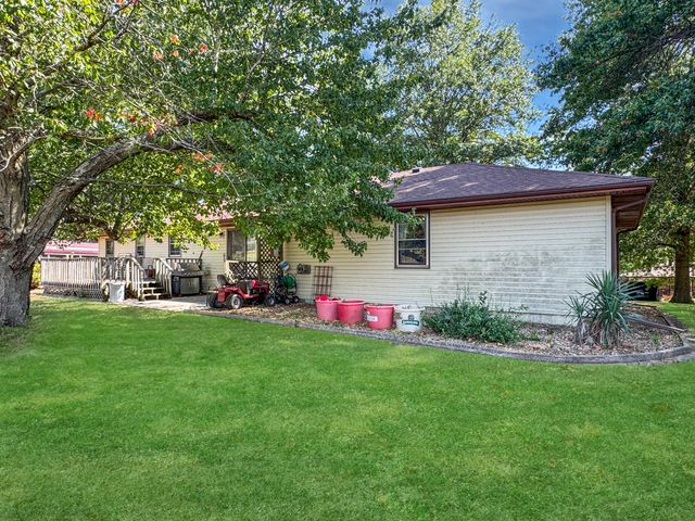 206 E Cawlfield Street, Ash Grove, MO 65604