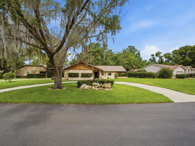 4 REDBAY COURT E, Homosassa, FL 34446