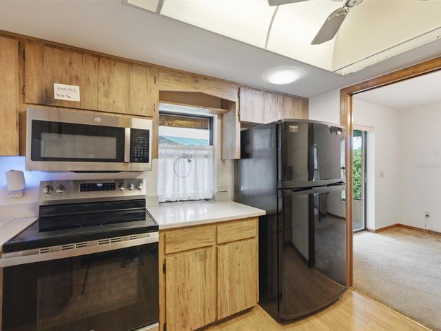 4 REDBAY COURT E, Homosassa, FL 34446