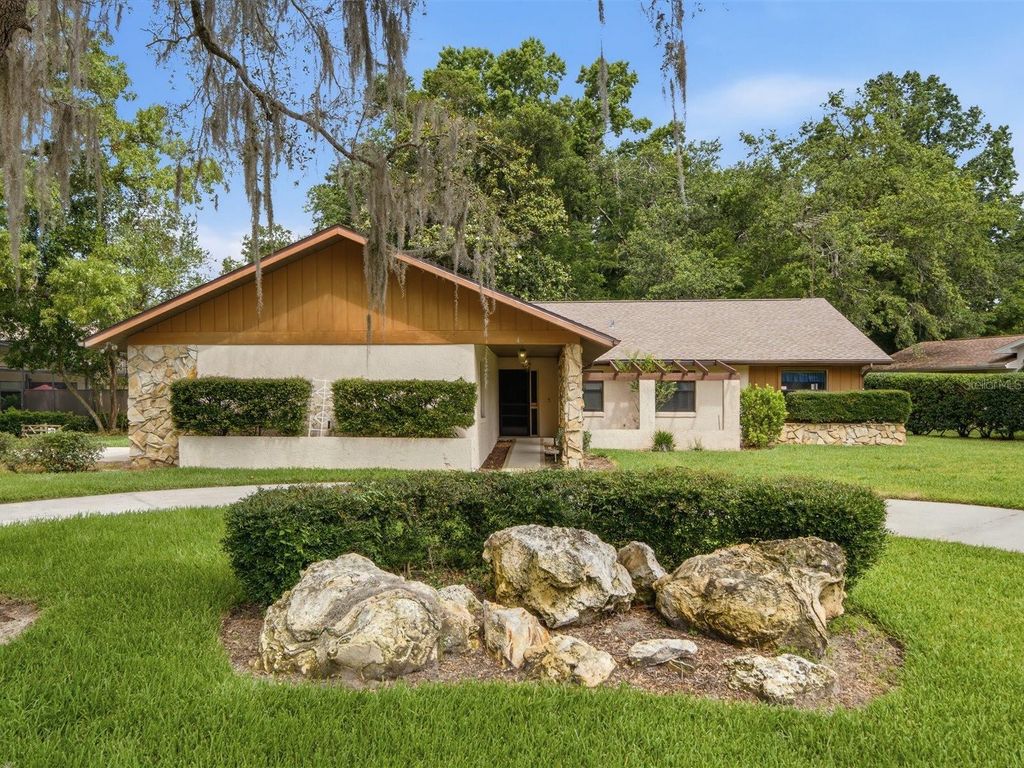 4 REDBAY COURT E, Homosassa, FL 34446