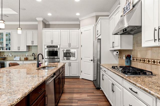 8853 BELLA VITA CIRCLE, Land O Lakes, FL 34637