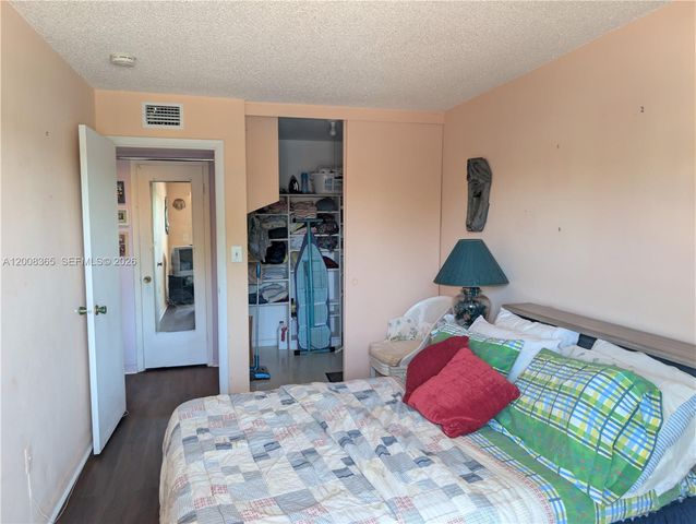 15610 NE 6th Ave 23C, Miami, FL 33162