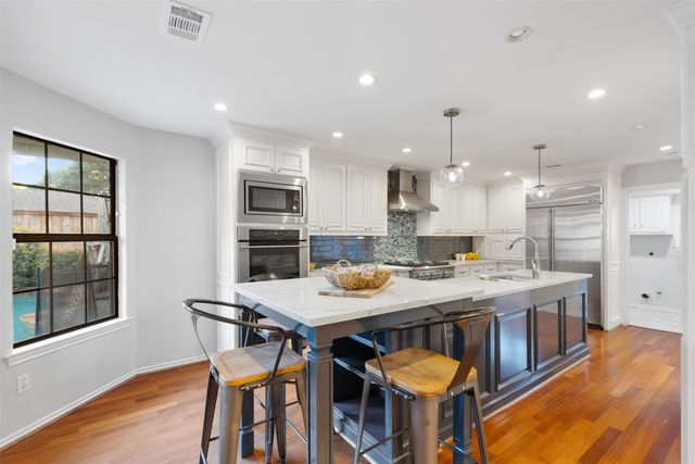9604 Robin Meadow Drive, Dallas, TX 75243