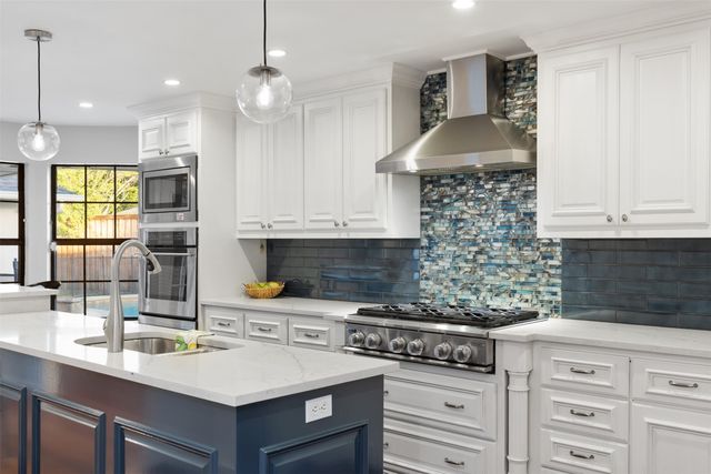 9604 Robin Meadow Drive, Dallas, TX 75243