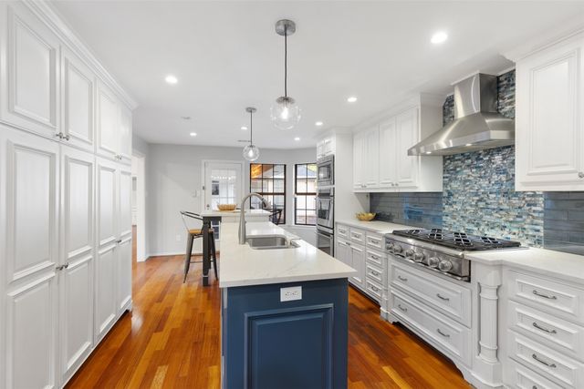 9604 Robin Meadow Drive, Dallas, TX 75243