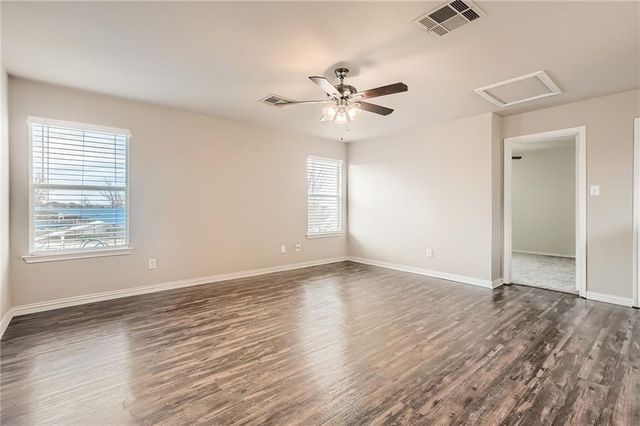 612 Copper CT, Jarrell, TX 76537