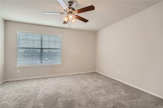 612 Copper CT, Jarrell, TX 76537