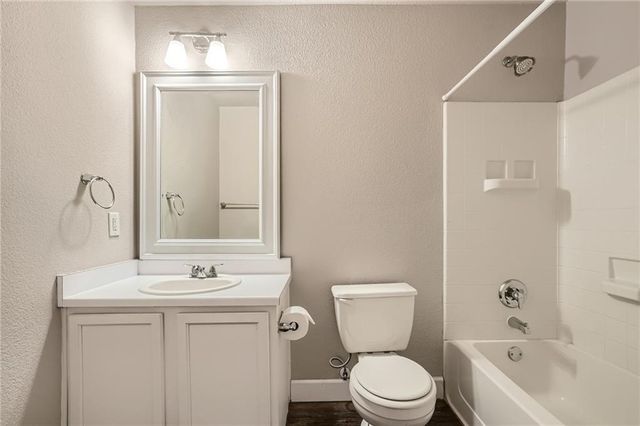 612 Copper CT, Jarrell, TX 76537