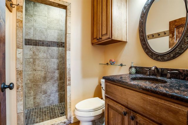 10040 Brinwood Drive, Wills Point, TX 75169