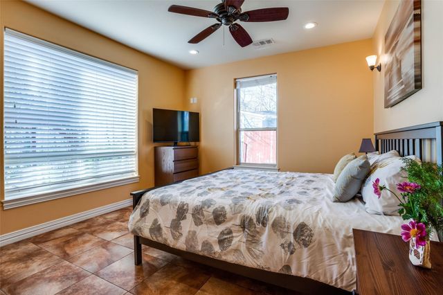 10040 Brinwood Drive, Wills Point, TX 75169