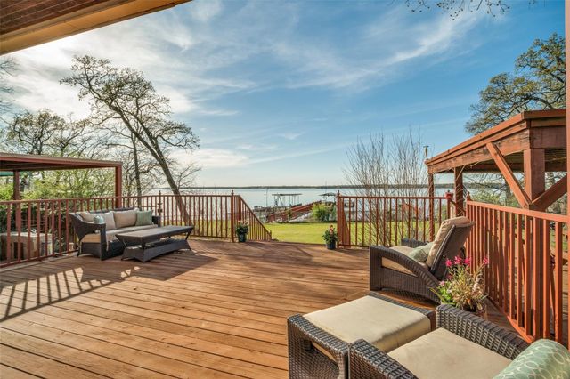 10040 Brinwood Drive, Wills Point, TX 75169
