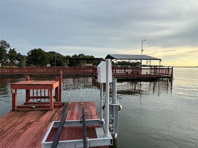 10040 Brinwood Drive, Wills Point, TX 75169