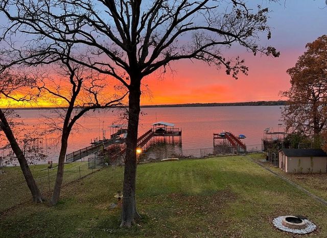 10040 Brinwood Drive, Wills Point, TX 75169
