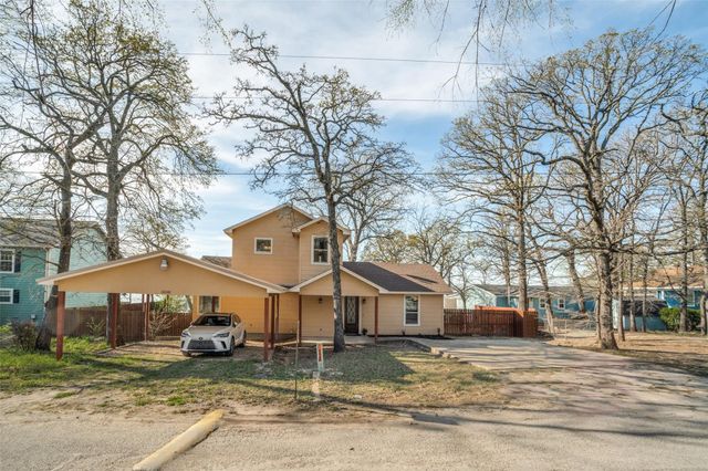 10040 Brinwood Drive, Wills Point, TX 75169