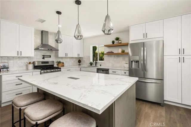 20031 Shorewood Circle, Huntington Beach, CA 92646
