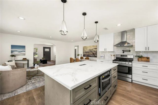 20031 Shorewood Circle, Huntington Beach, CA 92646