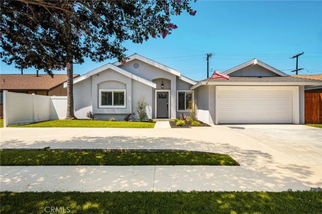20031 Shorewood Circle, Huntington Beach, CA 92646