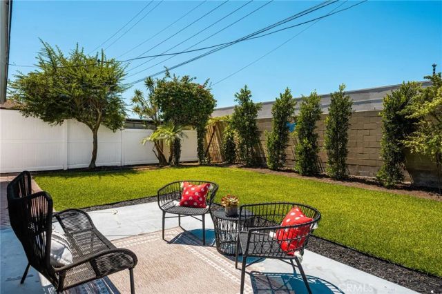 20031 Shorewood Circle, Huntington Beach, CA 92646