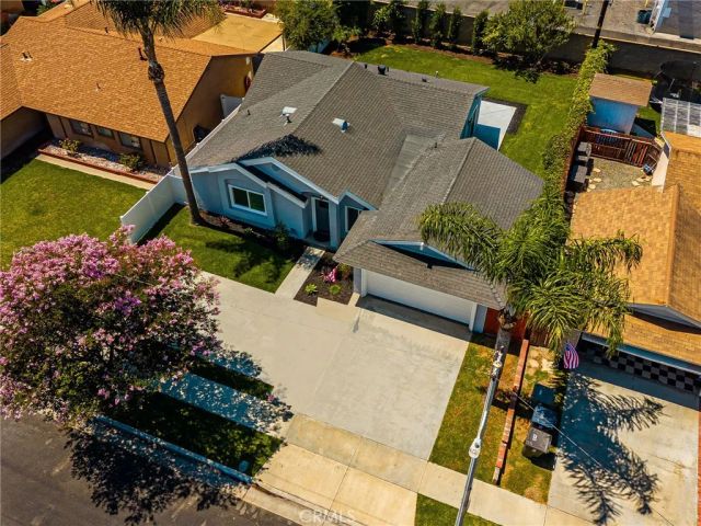 20031 Shorewood Circle, Huntington Beach, CA 92646