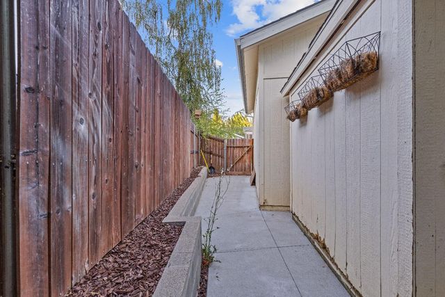 115 Mink Creek Dr, Colfax, CA 95713