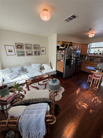 1313 Delano ST, Austin, TX 78721