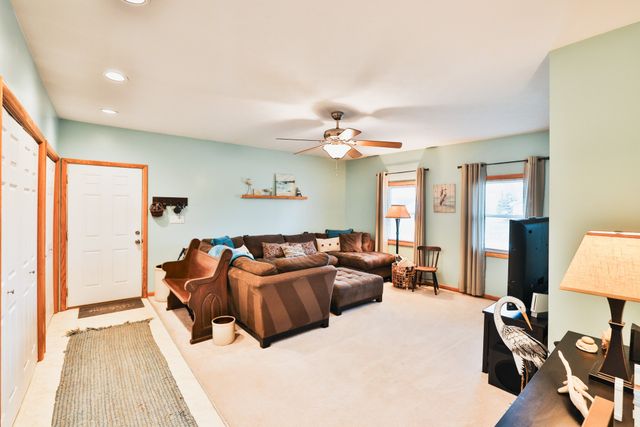 2775 HRINDA Drive, Erie, PA 16506