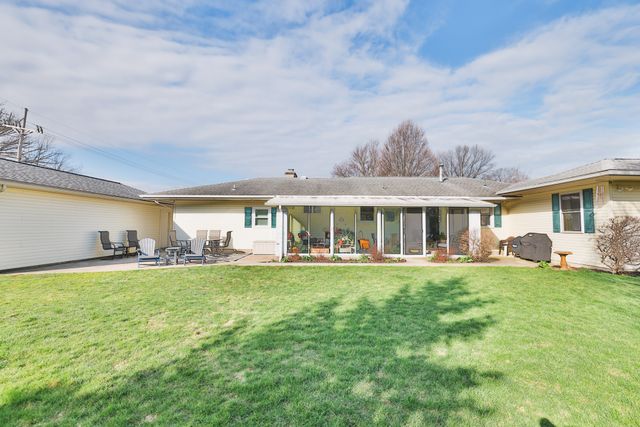 2775 HRINDA Drive, Erie, PA 16506