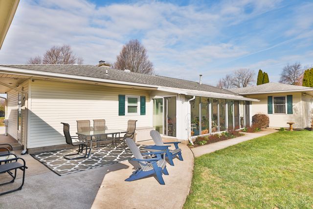 2775 HRINDA Drive, Erie, PA 16506