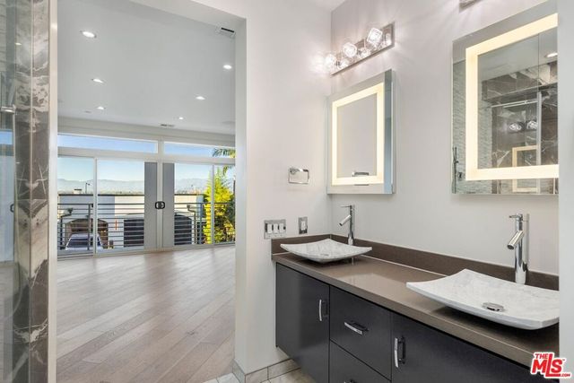 11698 Picturesque Drive, Studio City, CA 91604