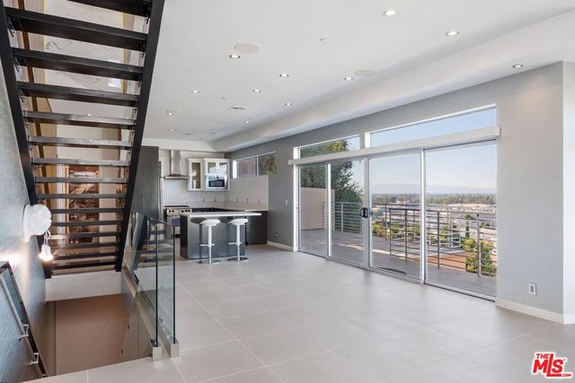 11698 Picturesque Drive, Studio City, CA 91604