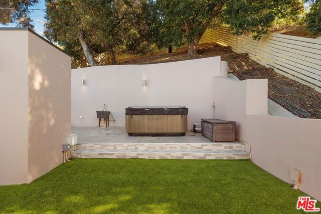 11698 Picturesque Drive, Studio City, CA 91604