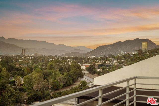 11698 Picturesque Drive, Studio City, CA 91604