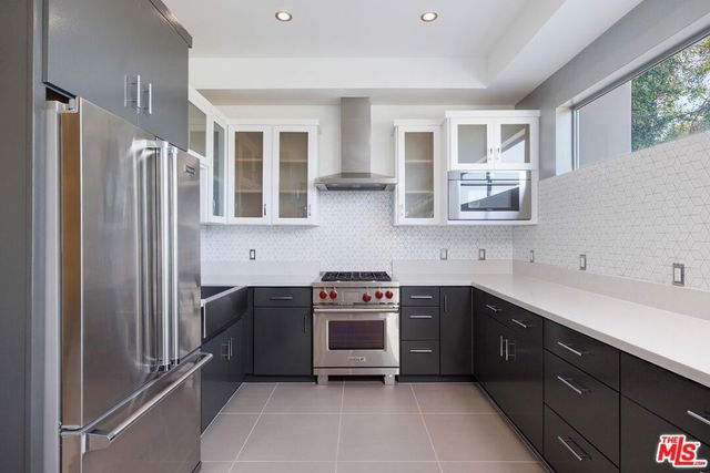 11698 Picturesque Drive, Studio City, CA 91604