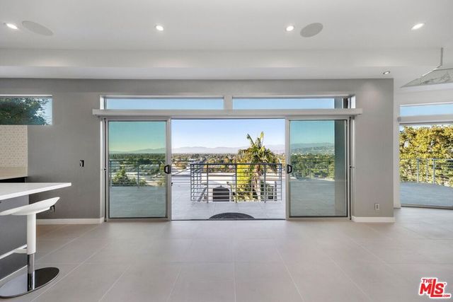 11698 Picturesque Drive, Studio City, CA 91604