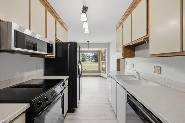 16 Dashiell DR, Smithfield, VA 23430