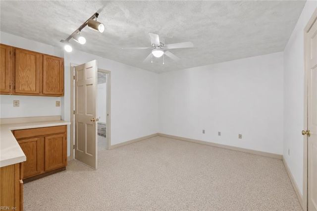 16 Dashiell DR, Smithfield, VA 23430