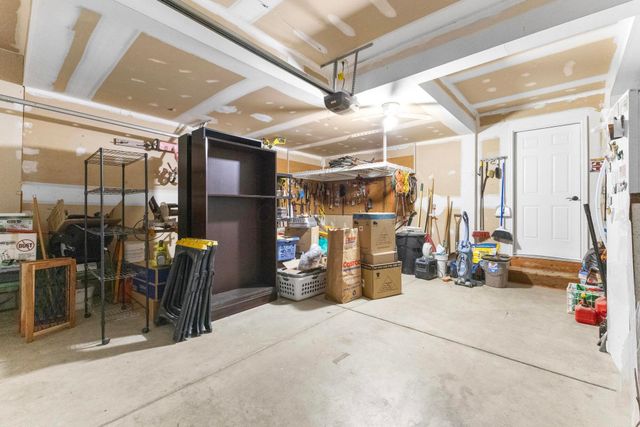 124 Millcroft Place, Delaware, OH 43015