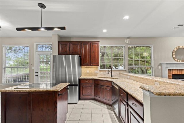 10910 Chestnut Ridge RD, Austin, TX 78726