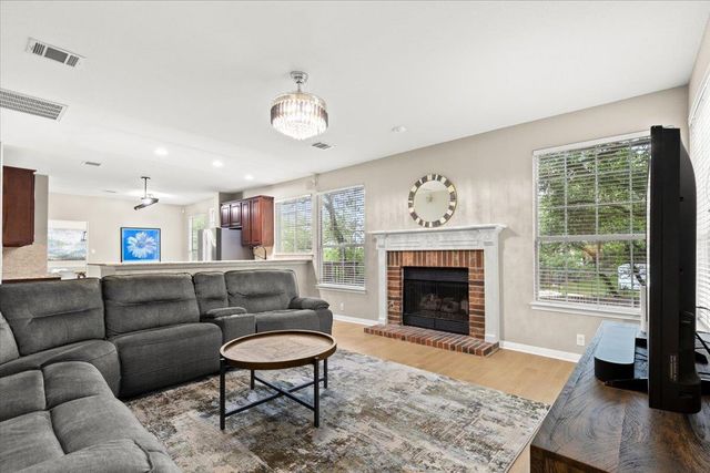 10910 Chestnut Ridge RD, Austin, TX 78726