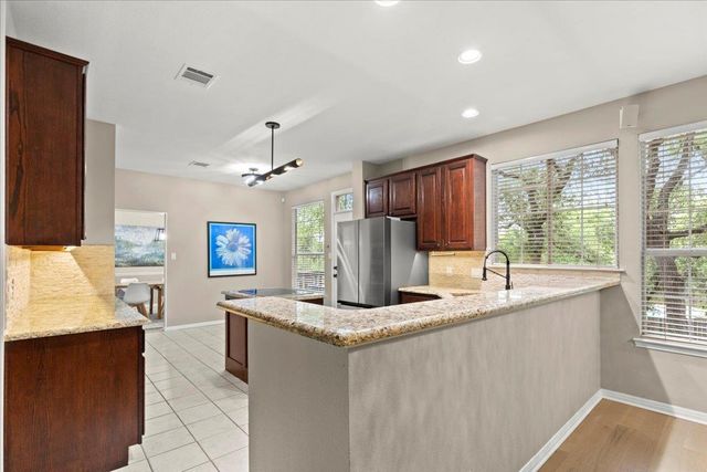 10910 Chestnut Ridge RD, Austin, TX 78726