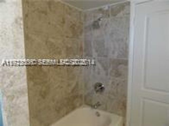 16410 Miami Dr 504, North Miami Beach, FL 33162