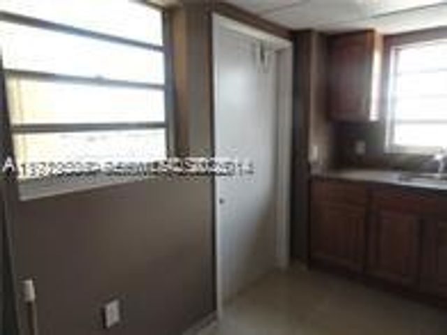 16410 Miami Dr 504, North Miami Beach, FL 33162